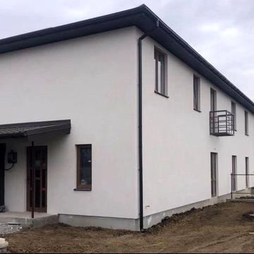 Продаж таухауса з ремонтом в топ локації