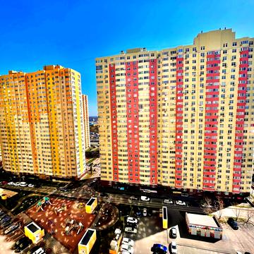 Сімї Кульженків вул. (Петра Дегтяренка), 37