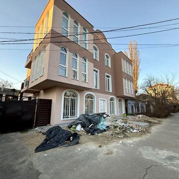 Продаю студию  в самому центре г Николаев 43м2