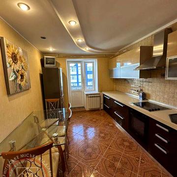 RLT S01 Продам затишну 3 кімнатну квартиру, вул. 1-ї танкової бригади