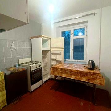 Сдается 2к м. Индустриальная, 12 Апреля, 2/5