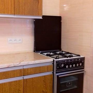 Драгоманова вул., 7