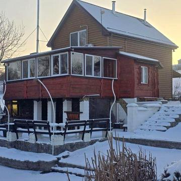 Продаж затишної садиби з 2 будинками