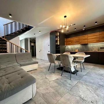 Продам Дом  в Червоном Хуторе