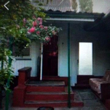 Продам частину будинку Славута центр.