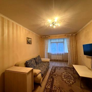 Двухкомнатная квартира на Чкалова/3Слободская.1/5,раздел.