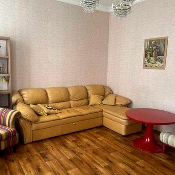 Здається в оренду 2-на квартира в центрі міста. Світло не виключають.