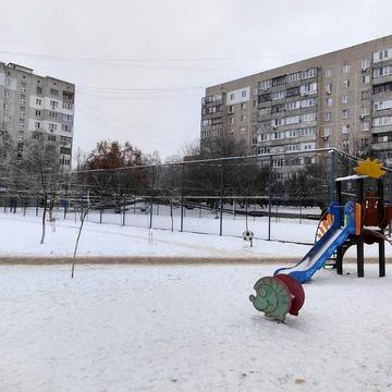 Продається трикімнатна квартира