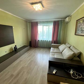 Олександра Попова вул., 17