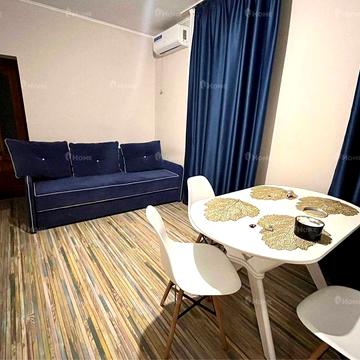 Двухкомнатная квартира в центре. Метро Майдан Конституции.