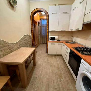 Оренда 2 кім квартири, вул Б. Хмельницького