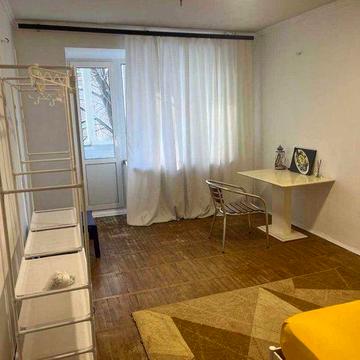 Оренда 1к, Печерський район, вул. Миколи Лєскова 6, метро Печерська