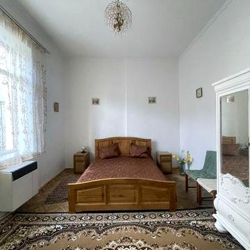 вул. Майдан Ринок, Власник, Оренда 2-ох кім. квартири у Стрию, Центр