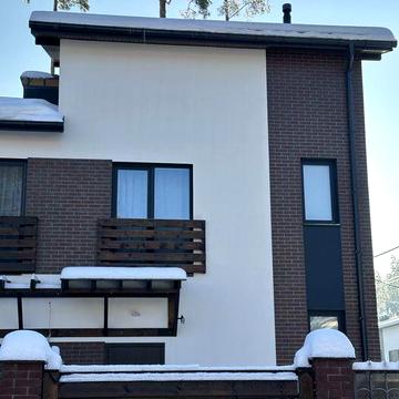 Таунхаус 110 кв + тераса. комунікації ВСІ центральні.