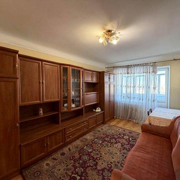 2-кімнатна квартира по просп. Волі