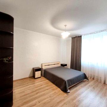 Оренда (2кім+72м) квартири Ліко-Град Ю.Здановської (Ломоносова) 46/1