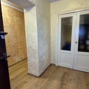 Продаж чотирикімнатної квартири по вул.Л.Українки