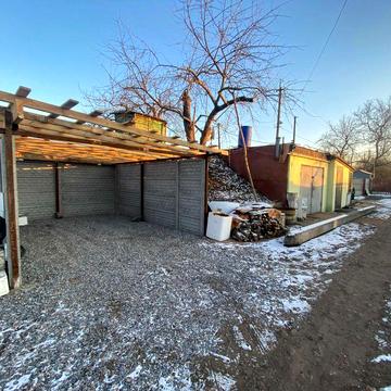 Продам дачну ділянку з гаражем та інш. зручностями (р-н кафе "У Міші")