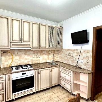 Оренда 3к квартири з газовим інд/опаленням/3 пов/5хв на авто до центру