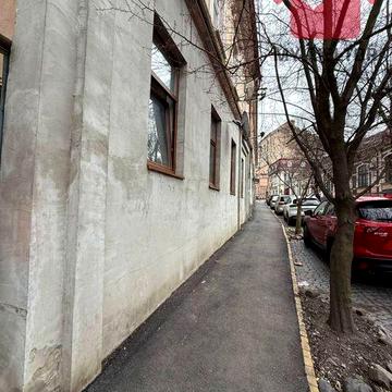 Продаж частини будинку в центрі Ужгорода!