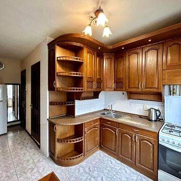 Оренда 2к  вул.Героїв Дніпра 32 метро 5 хв