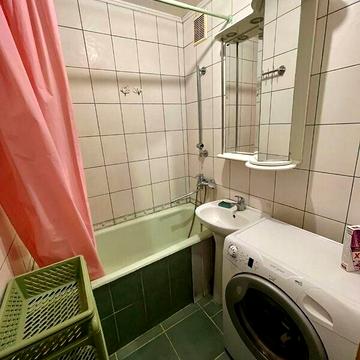 Довгострокова оренда 1к Квартира Сонячна Набережна (Малиновського Маршала) вулиця