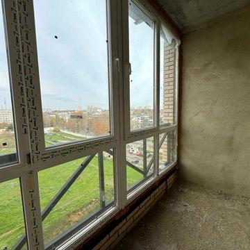 Простора однокімнатна квартира на першій лініі від моря вул.Паркова