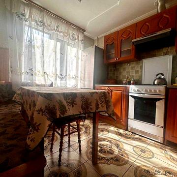 Продаж чешки цегла 36м2 1км. квартири Пасічна