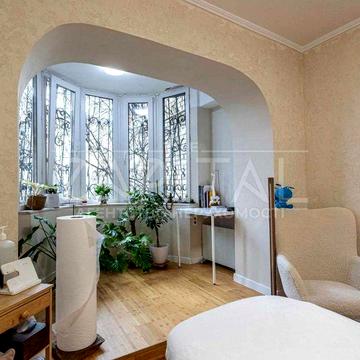 Продаж 3-кімнатної квартири біля метро «Контрактова площа»