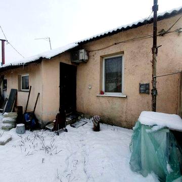 Продам 1/3 част. будинку,свій двір,зручн. метро Хол гора.вул.Лиса,57