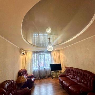 Продам двух-комнатную квартиру на Проспекте Шевченко