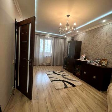 4 км квартира на Каскаді (держ програми)