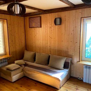 Будинок з автономним опаленням і погребом з бетонним перекриттям