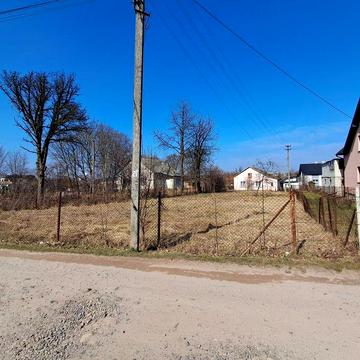 Продаж будинку з ділянкою 16 соток в Скнилові