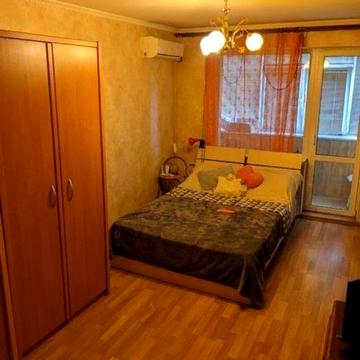 Продам 4к квартиру поряд зі СНАУ