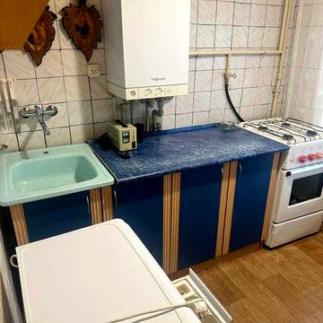 Продам 2-х кімнатну квартиру в центрі з Автономним Опаленням