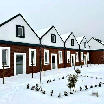 Таунхаус з комунікаціями та власною ділянкою за 16 000$