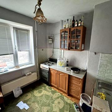 Продажа однокомнатной квартиры, Левада . Средний этаж .