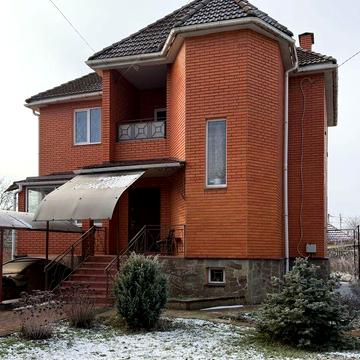 Продам двоповерховий будинок вул Вінграновського