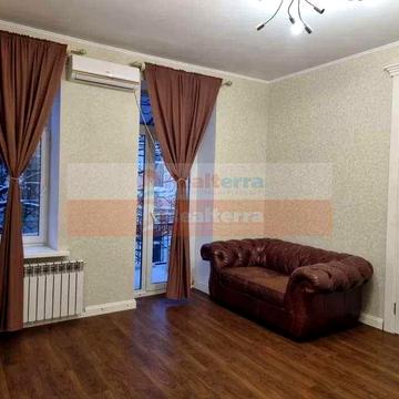 2 кім.вул.Межигірська,22 Поділ. Метро Контрактова площа 3 хв.