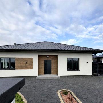 Продаж американки у с.Боратин з ремонтом та меблями від власника