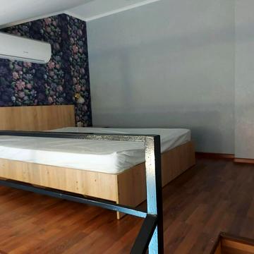 Богдана Хмельницького вул., 12А