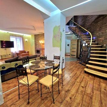 Аренда 4 квартира 2 уровня Центр