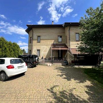 Продаж маєтку 1000м2 в Софіївська Борщагівка, вул. Каштанова