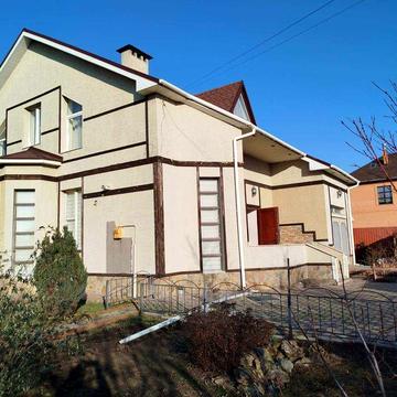 Продаж будинку з опаленням,гаражем м. Чорноморськ