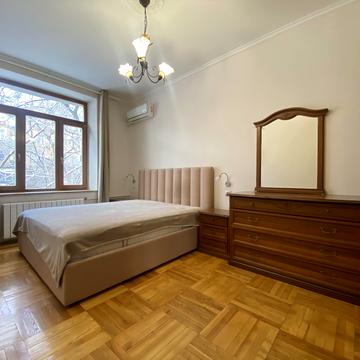 Заньковецької вул., 5/2