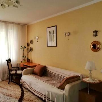 Романа Шухевича просп. (Генерала Ватутіна), 8