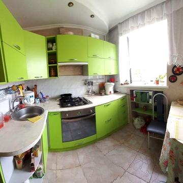 Продам 1 квартиру  Центр міста вул.Героїв України,  Газ.