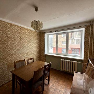 Продаж 4-кімнатної квартири пр. Князя Романа, 2 поверх