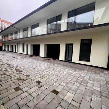 Кутовий котедж у центрі м. Рівне